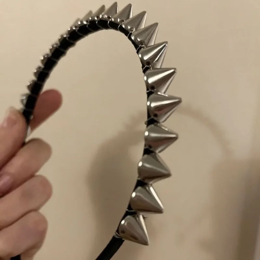 Edgy Hair Band Silver Stud Riv - Men Fashion Hair Style reseña y precio
